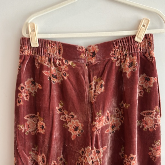 Hutch Floral Velvet Robe Set in Burgundy and Gold - Picture 10 of 10